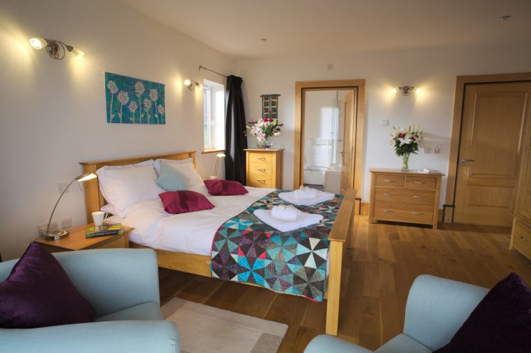 Seascape luxury holiday Anglesey coast sleeps 4. Coed y Berclas, Anglesey Coast